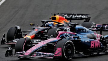 Red Bull blijft verbaasd achter na problemen Verstappen: "Dat is nooit gebeurd"