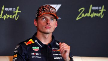 Stewards oordelen over Verstappen, terwijl Marko vol op verrassing inzet