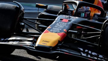 Red Bull-teambaas tast in het duister over snelheid Verstappen