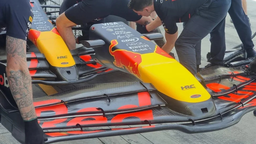 Verstappen-Bahrain-test-friday_2025-02-28-073217_xptr.webp?v=1740728111