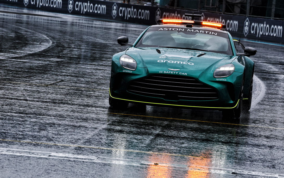 Safety car wet Miami