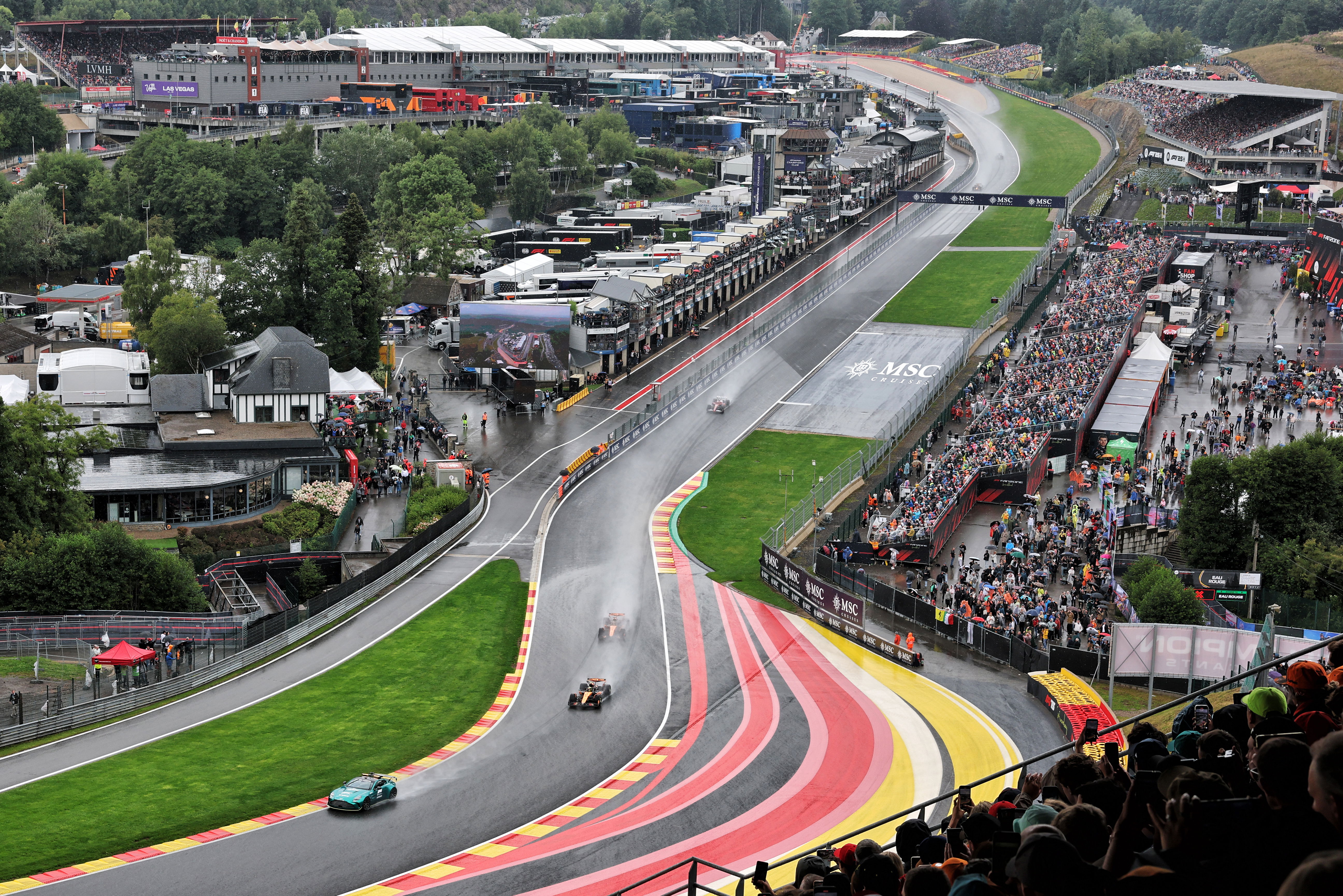 Formation lap behind safety car Belgium wet