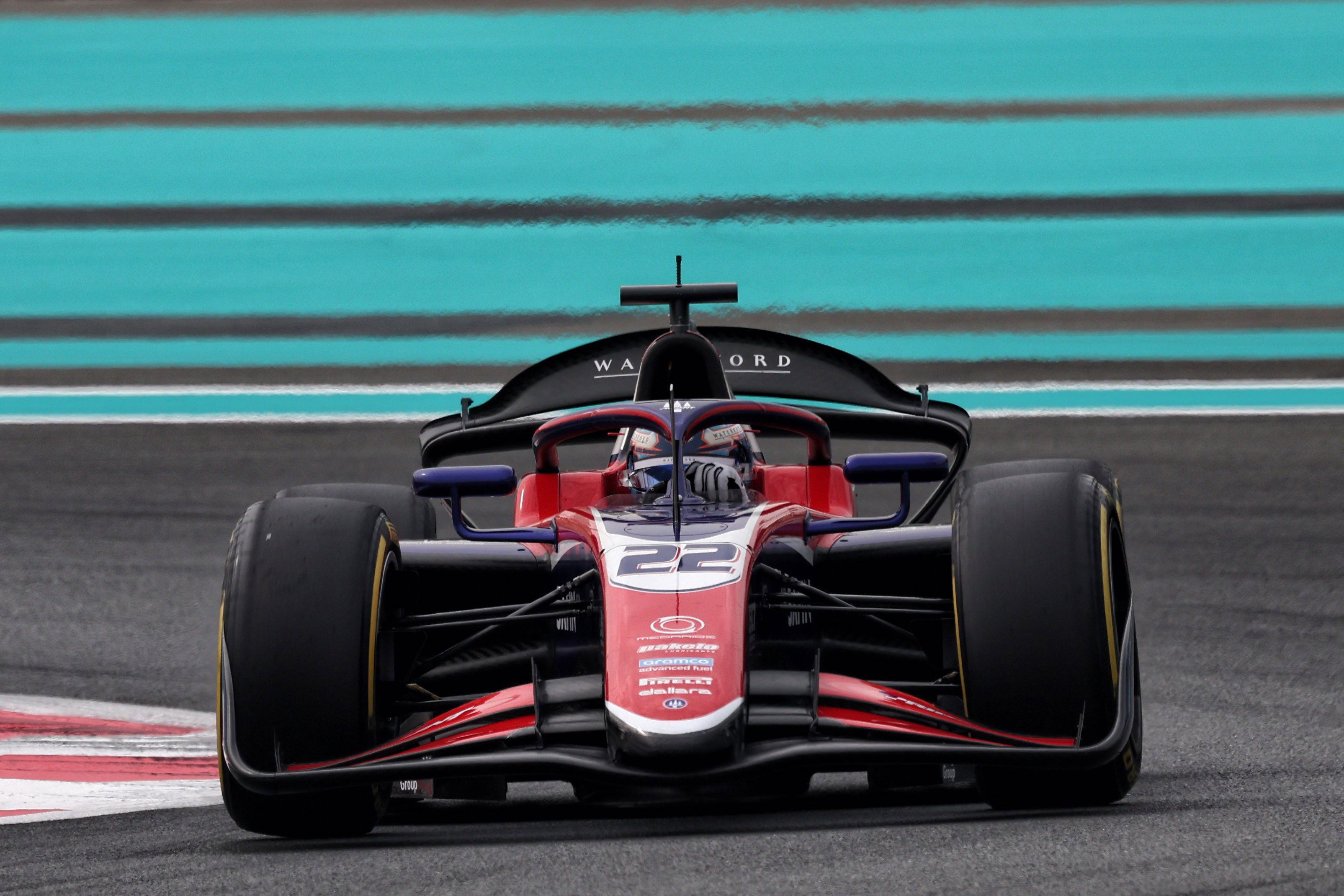 Van Hoepen F2 Abu Dhabi
