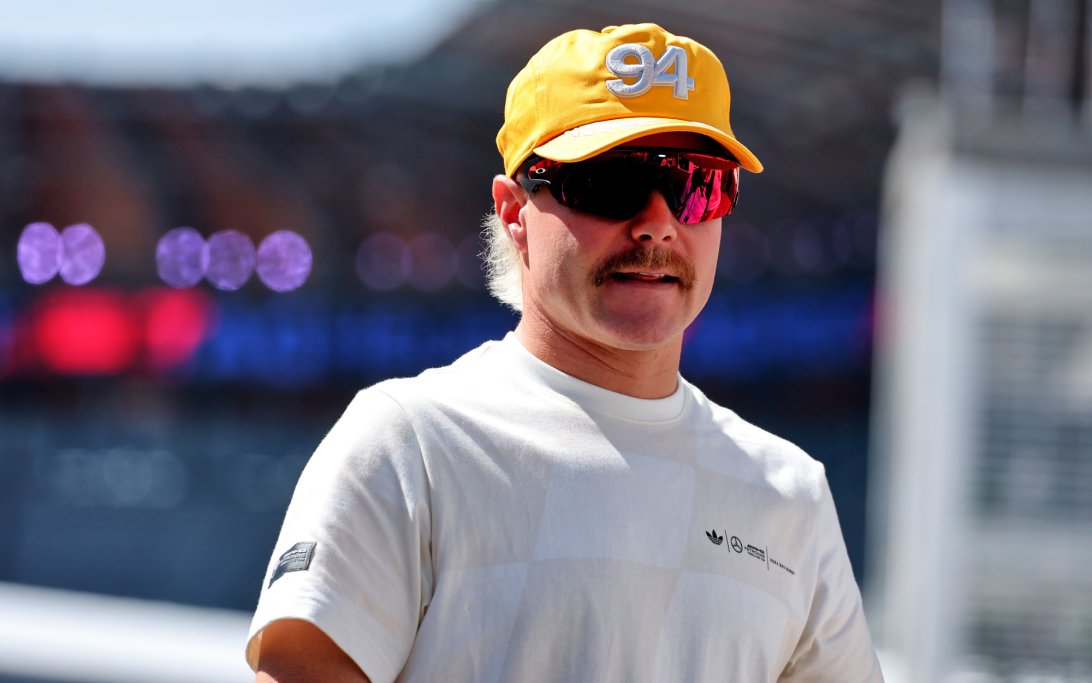 博塔斯展示凯迪拉克F1座舱，2026首秀竟背负2024赛季罚退