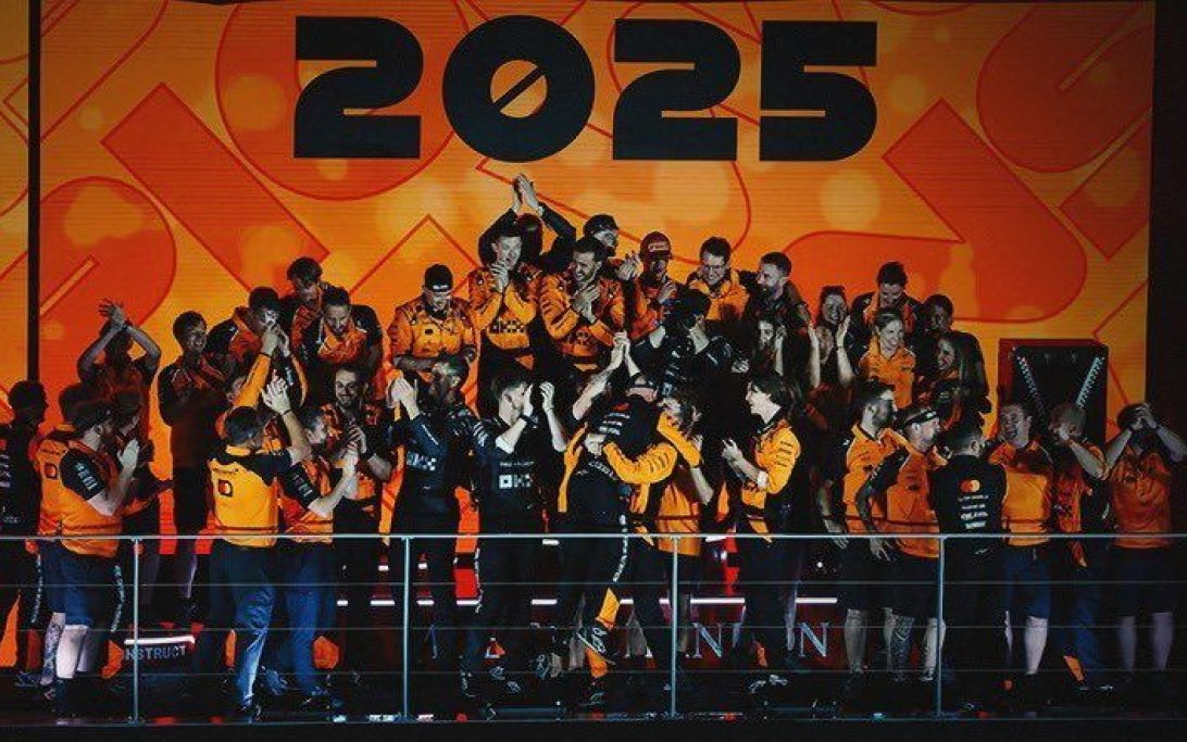 McLaren win podium singapore