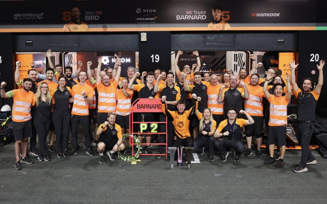 Gj2v5 MJ Wo A Au Z Ta