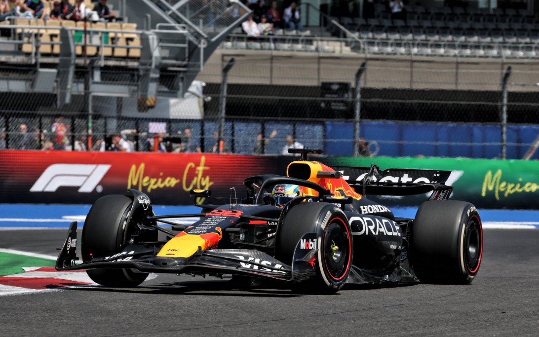 レッドブル育成のアルビッド・リンドブラッド、メキシコGP FP1でマクラーレンのパト・オワードを妨害した疑惑でスチュワードの聴取へ