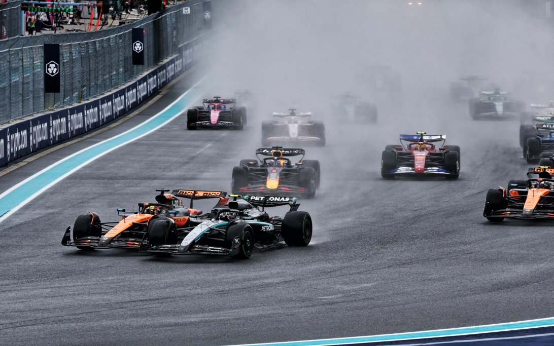 Miami sprint race start