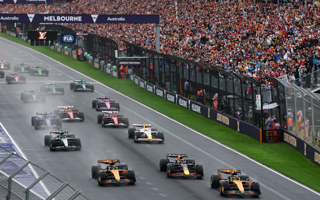 Australia race start wet