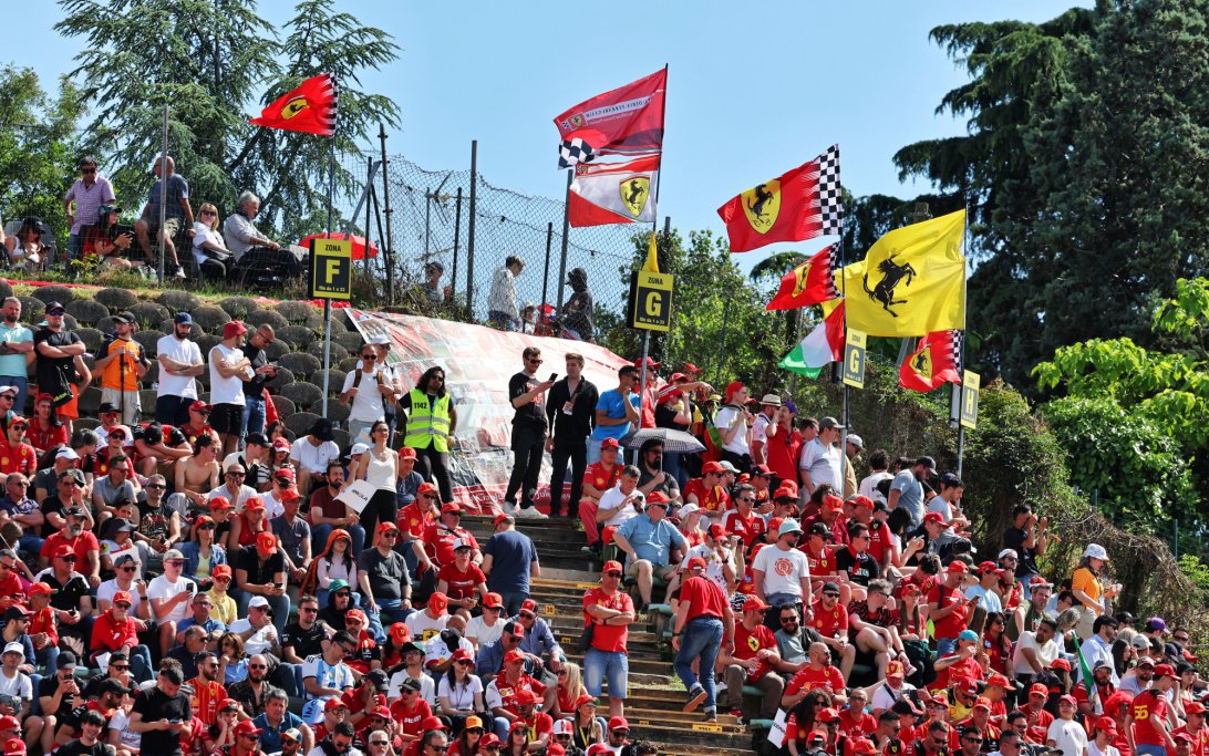 Imola circuit Ferrari fans