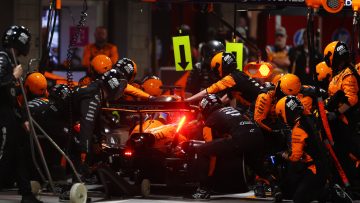 Schumacher: "Engineers McLaren praten niet meer met elkaar"