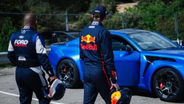 Verstappen bezorgt presentator samengeknepen billen: "Het is wat veel allemaal"