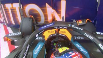 Oscar Piastri shock first-lap crash blows F1 title fight wide open