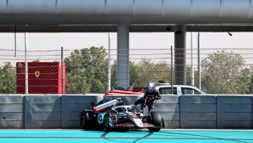 F1 post-season test disrupted by red flag after crash