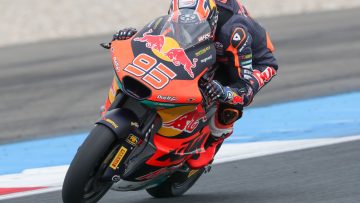 Strijdende Veijer beloont zichzelf na knappe inhaalrace tijdens TT Assen