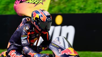 Nederlanders zetten weergaloze prestatie neer in kwalificatie Moto2