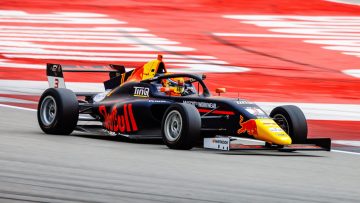 Rocco Coronel maakt meteen indruk bij debuut in Spaanse F4