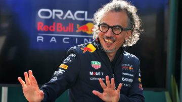 Mekies spreekt Red Bull-troepen toe: "Dat zou verkeerd zijn"