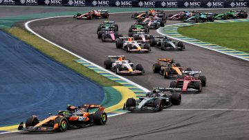 Verstappen eigenhandig miljoenen waard in spannende F1-strijd