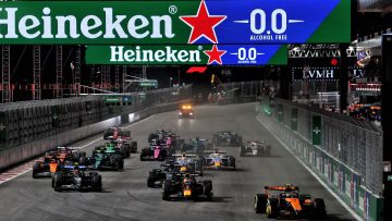 Max Verstappen keeps F1 title dream alive with Las Vegas victory after Lando Norris error