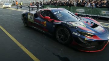 GT3-coureur maakt comeback tegen Verstappen, 10 jaar na horrorcrash: "Eer om podium te delen"
