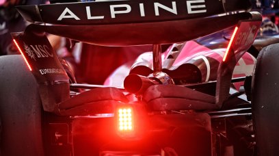 Alpine rear wing