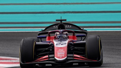 Van Hoepen F2 Abu Dhabi