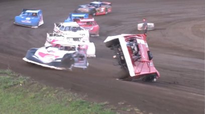 Dirt crash screenshot