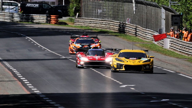Ben Keating (USA) / Jonny Edgar (GBR) / Nicky Catsburg (NLD) #33 TF Sport Corvette Z06 LMGT3.R.
11.06.2026. FIA World Endurance Championship, Round 3, Le Mans 24 Hours, Practice and Qualifying, Le Mans, France, Thursday.
- www.xpbimages.com, EMail: requests@xpbimages.com © Copyright: Moy / XPB Images