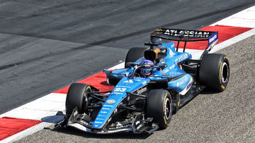 Williams sign F1 champion on 'iconic anniversary'