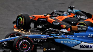 Oscar Piastri issues 'never before' apology to Alex Albon for F1 smash