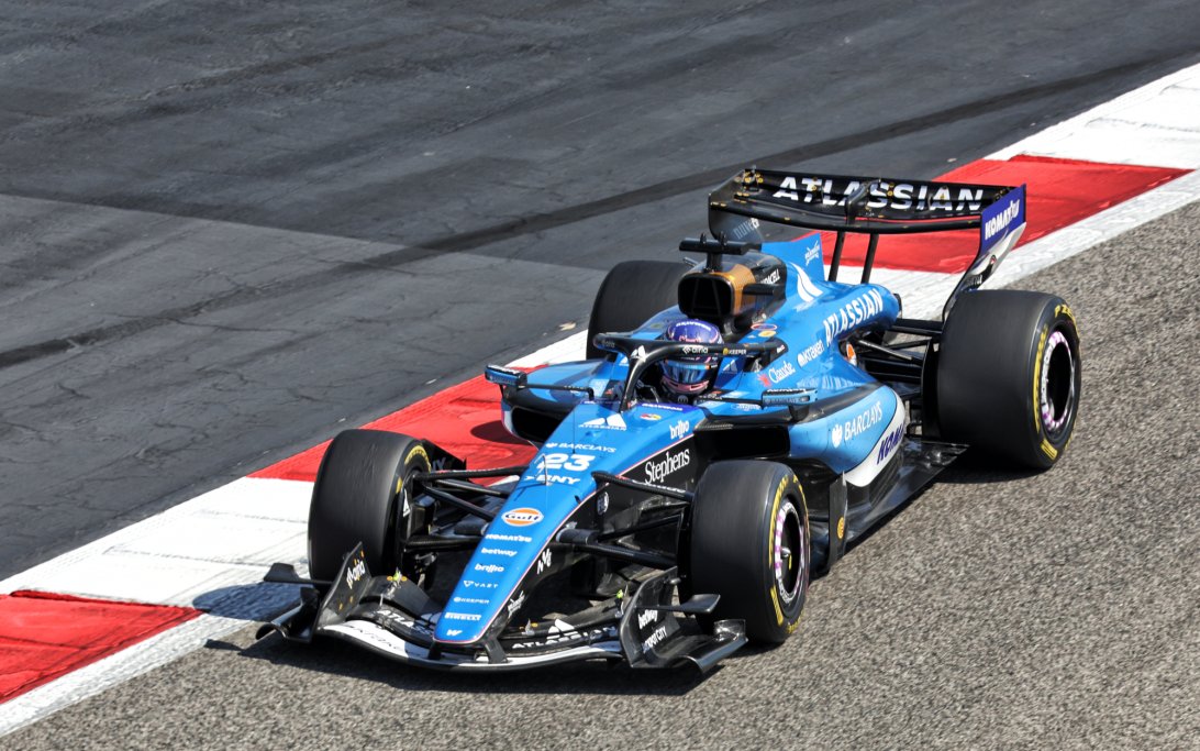 Williams signs F1 champion Damon Hill as ambassador on 30th anniversary of title