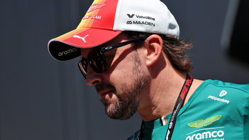 Fernando Alonso holding major Aston Martin hope as F1 rumours grow