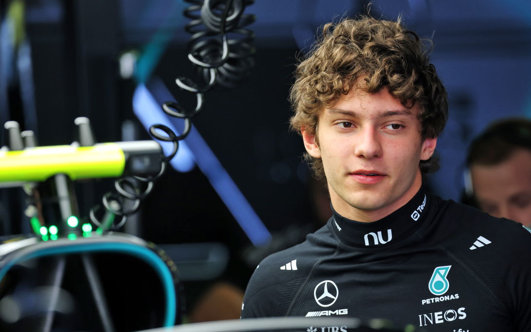 Mercedes fined for unsafe release after Antonelli's cooling fan detaches