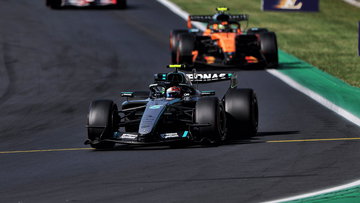 Antonelli grinnikt om 'spelletje' Verstappen: "Hij probeerde het!"