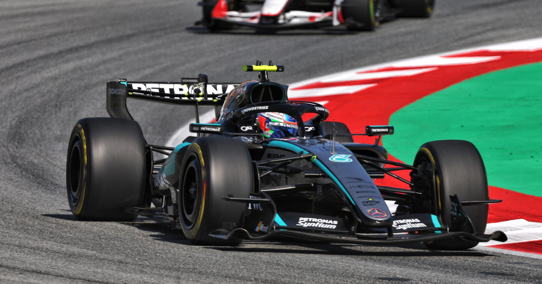 Kimi Antonelli facing threats to F1 hot streak after 'tricky' Barcelona practice