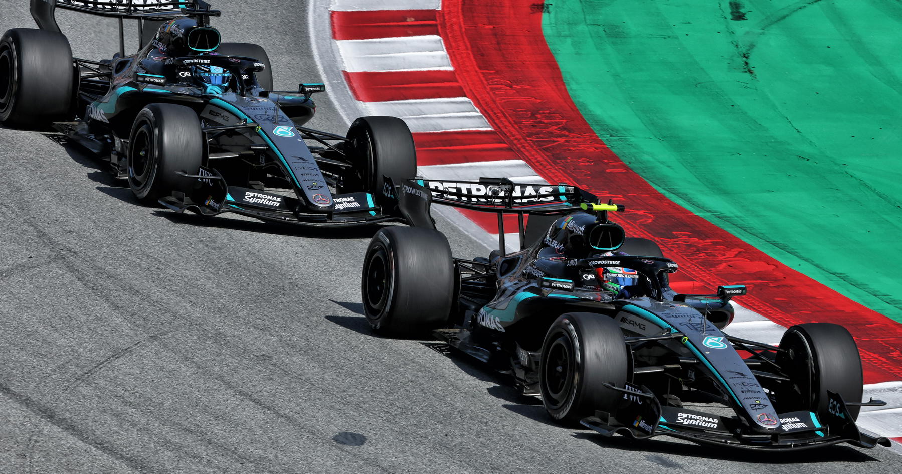 Mercedes plan fresh F1 driver talks as new obstacle appears