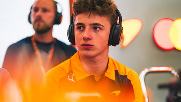 Kersverse Verstappen-pupil lyrisch over nieuwe mentor: "Altijd mijn grote idool geweest"