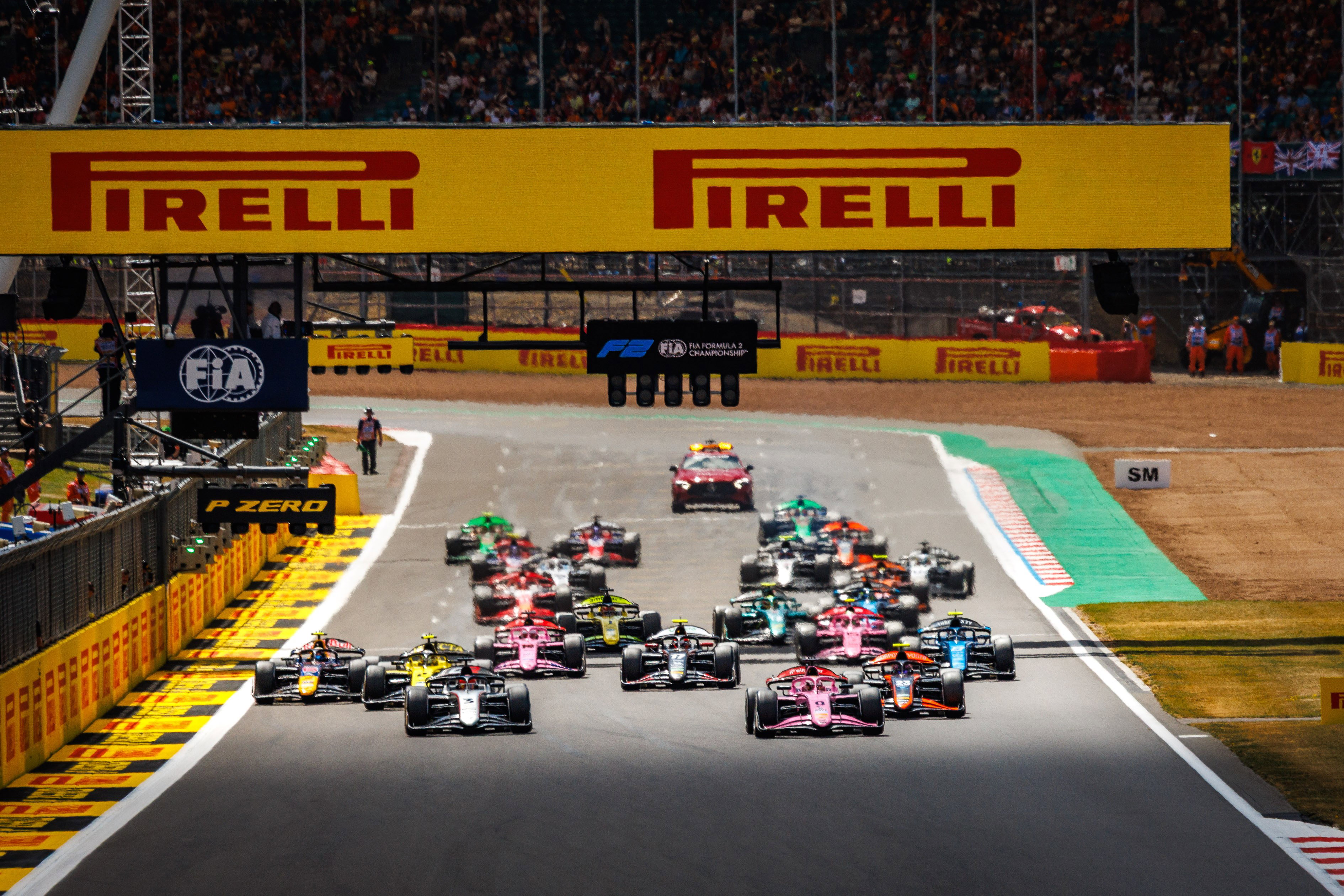 F2 Silverstone start