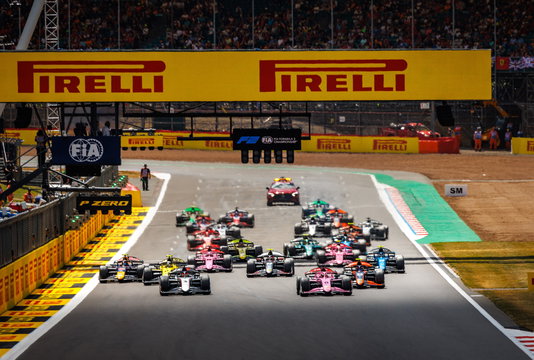 F2 Silverstone start
