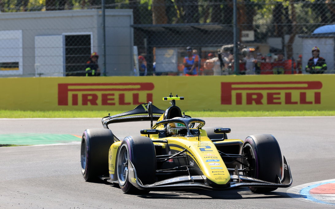 Dürksen wins F2 Monza Sprint as Camara spins out