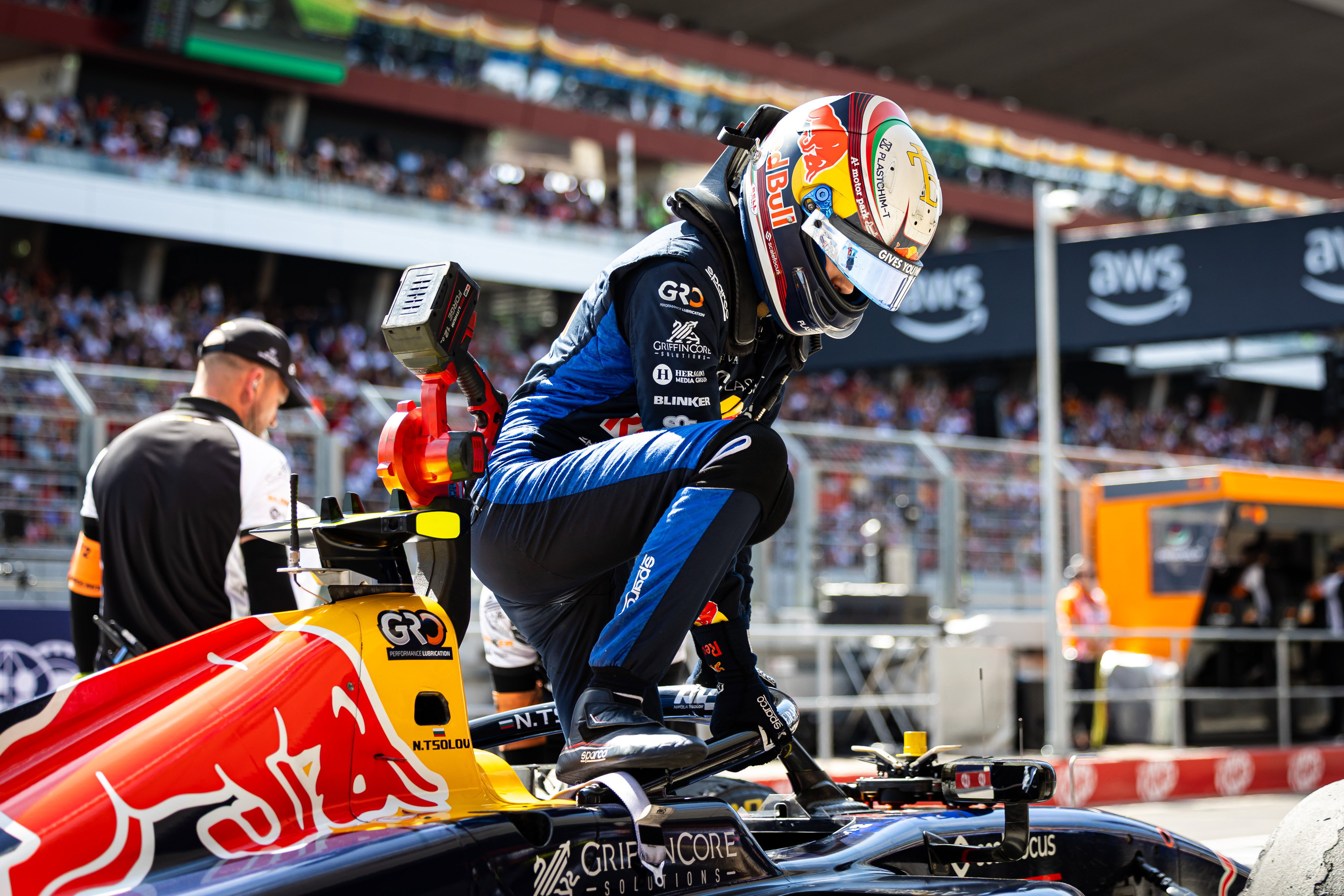 Tsolov F2 Red Bull
