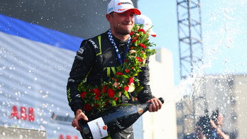 Jake Dennis declares Formula E 'title hunt on' after emotional Andretti perfection