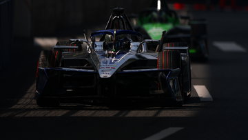 Formula E title favourites suffer shocker as Jake Dennis clinches Tokyo pole