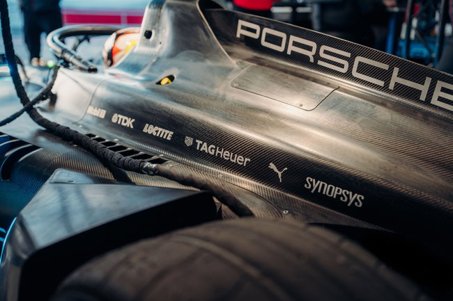 			© Porsche Motorsport
	