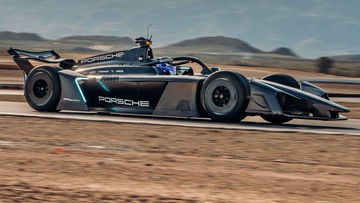 F1 drivers hold conversations with Formula E CEO over private Gen4 test
