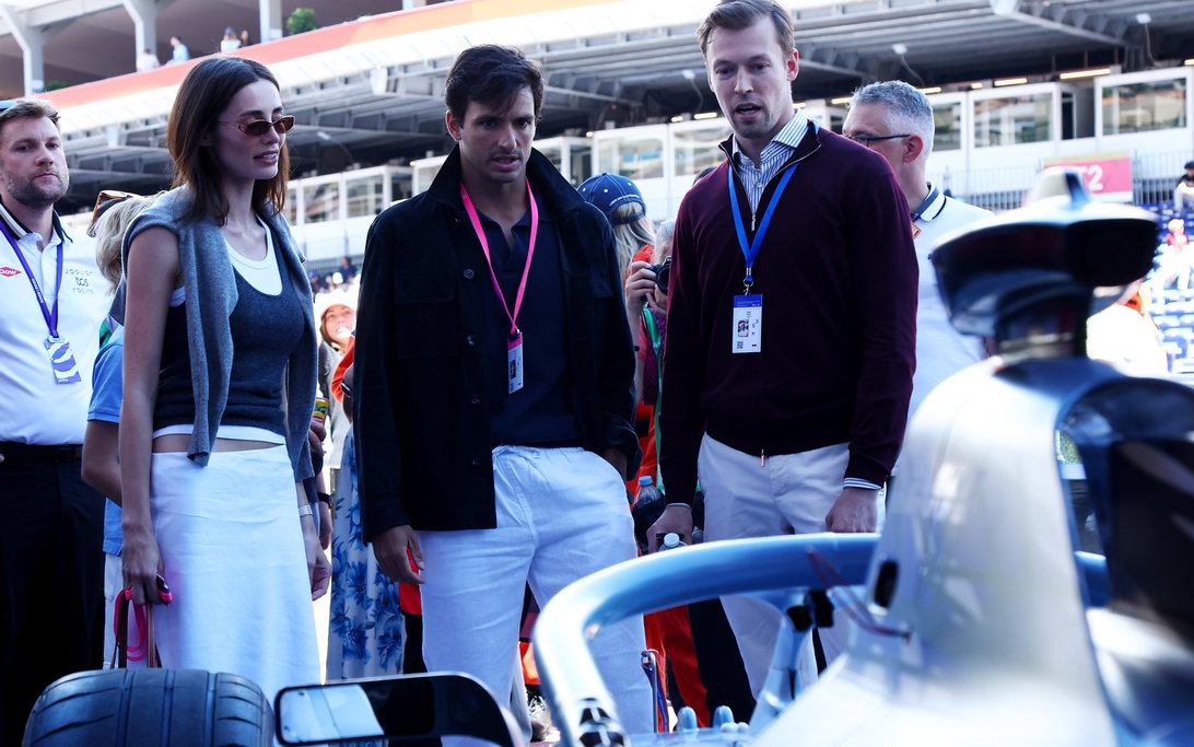 Carlos Sainz Praises Formula E's 'Game-Changer' Gen4 Car as Impressive