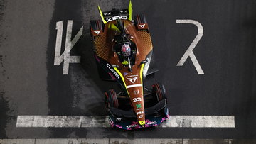 Formula E title fight blown wide open as Dan Ticktum stuns in Tokyo thriller