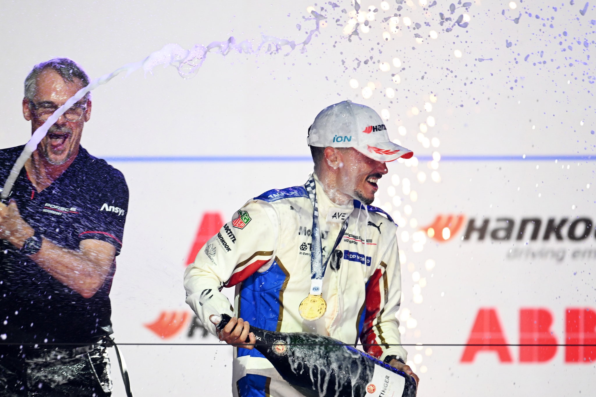 Wehrlein win London