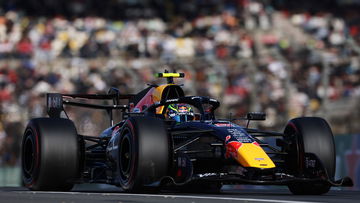 Hadjar met handen in het haar door grote Red Bull-problemen